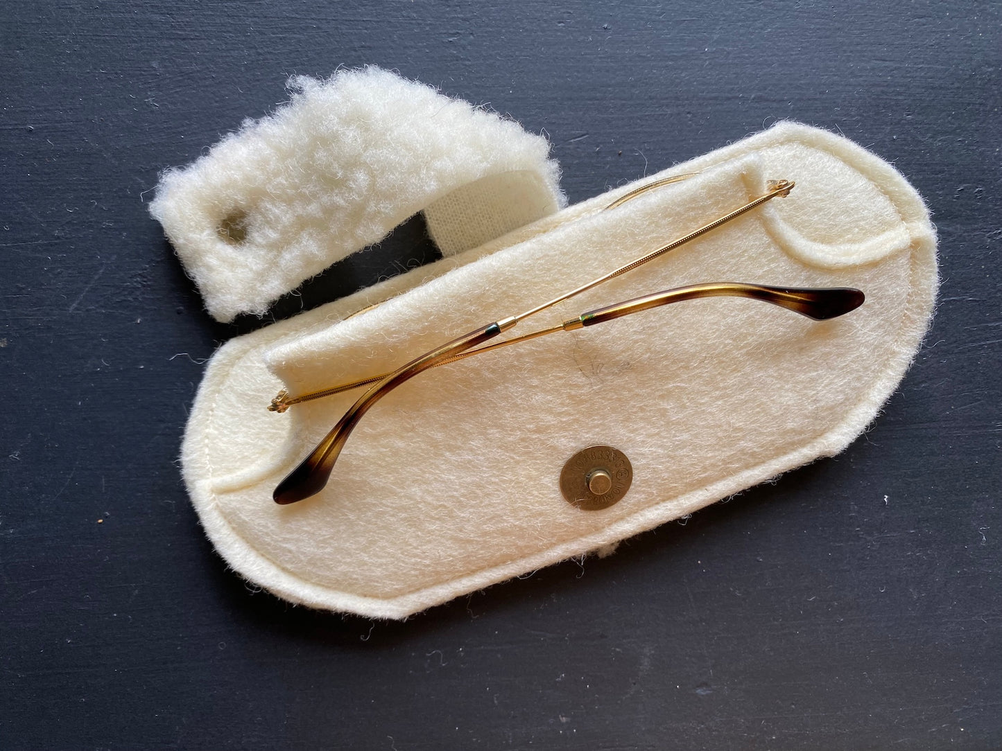 Étui à lunettes blanc écru