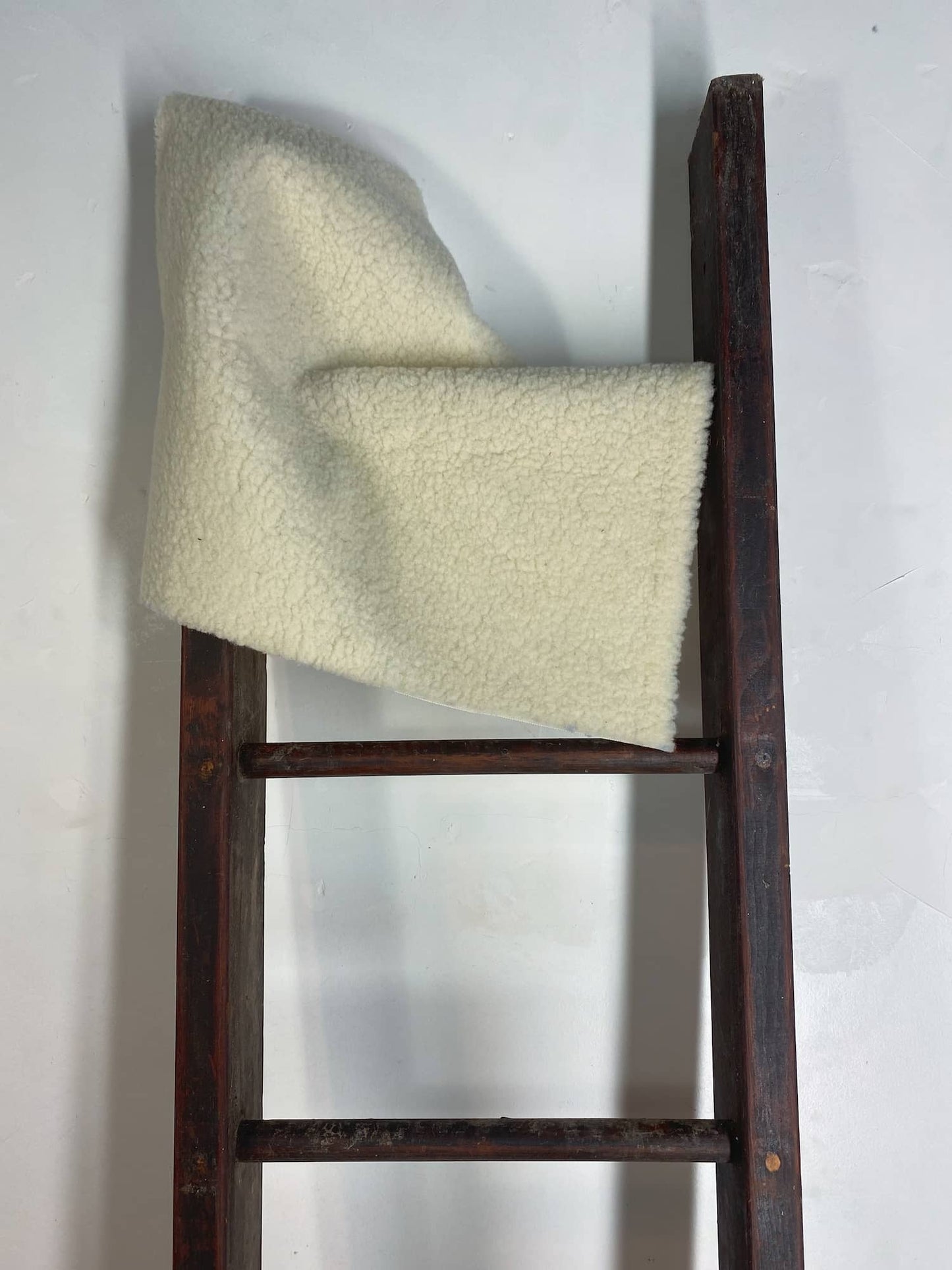 fourrure tricotée, laine française, blanc écru, made in france, textile, décoration, pyrenees, marelha