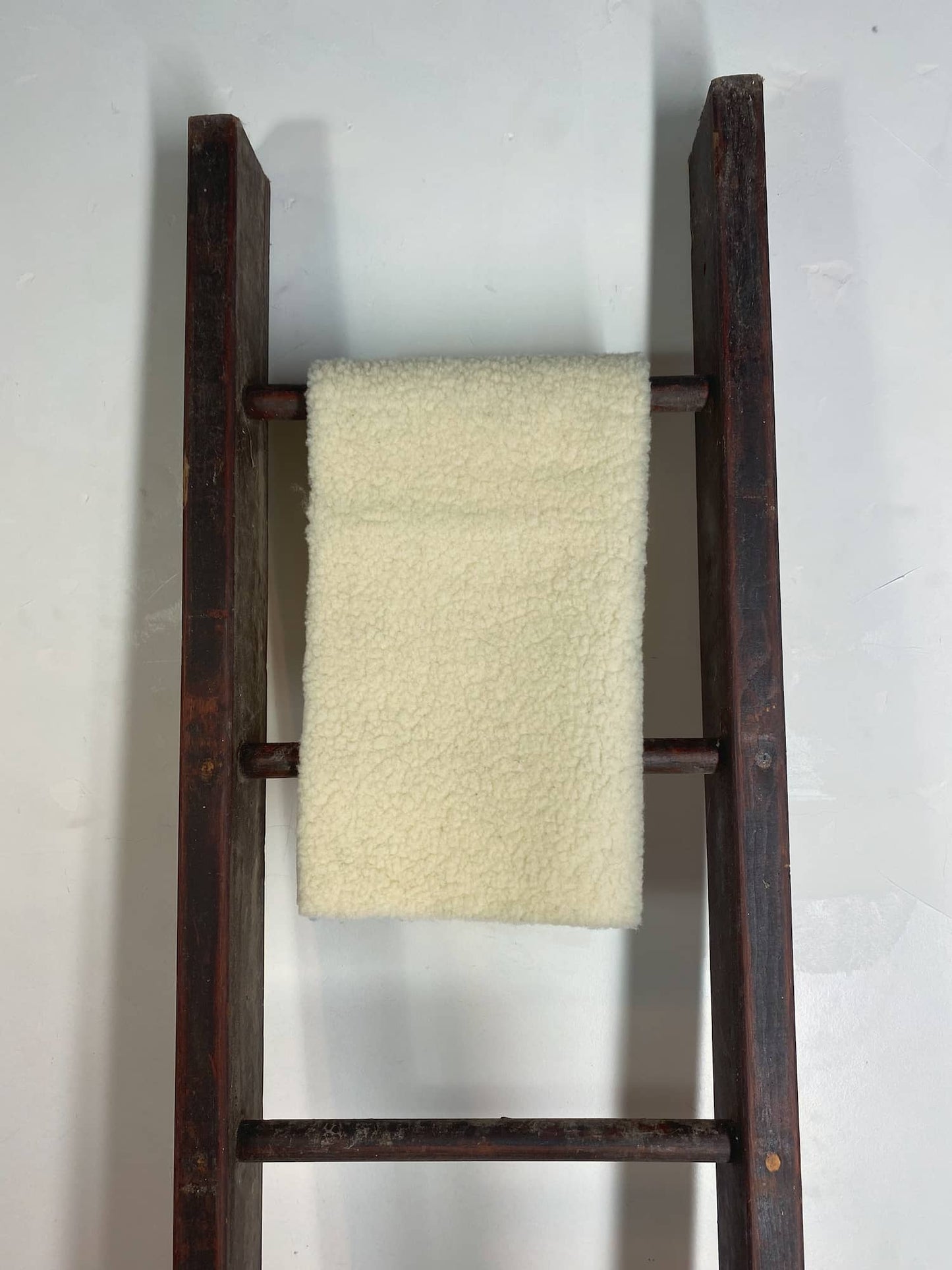 fourrure tricotée, laine française, blanc écru, made in france, textile, décoration, pyrenees, marelha