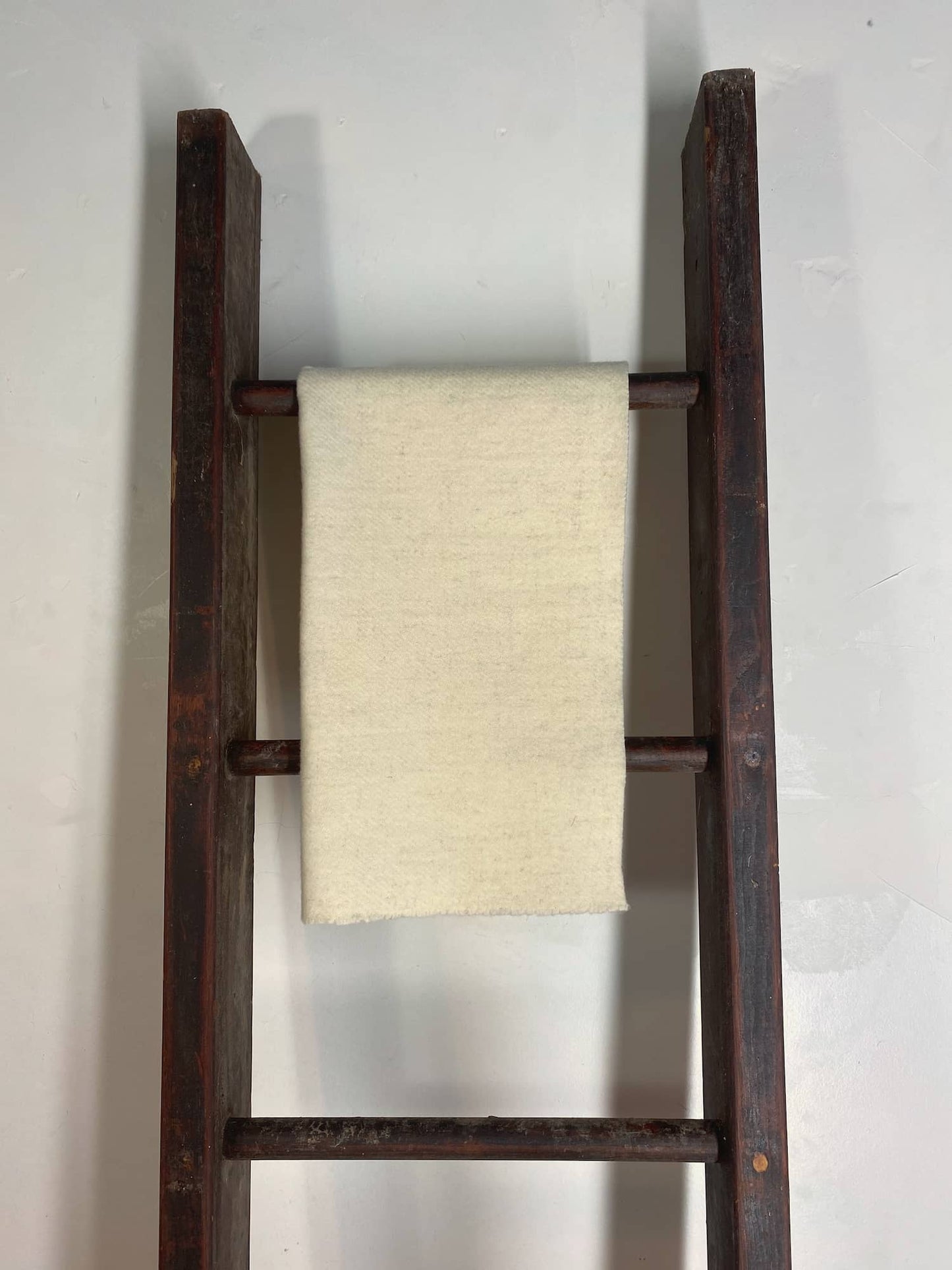 tissu gratté, laine française, blanc écru, décoration, made in france, pyrenees, marelha