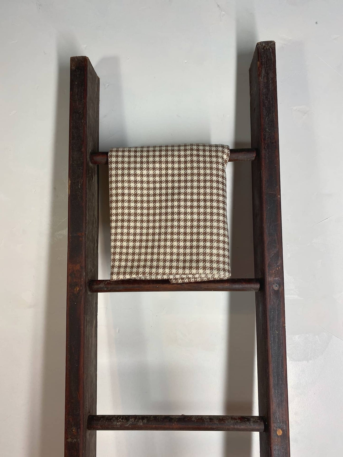tissu pied de poule, laine française, blanc écru et marron, tissu écoresponsable, textile, décoration, ameublement, tissu haut de gamme, made in france, pyrenees, marelha
