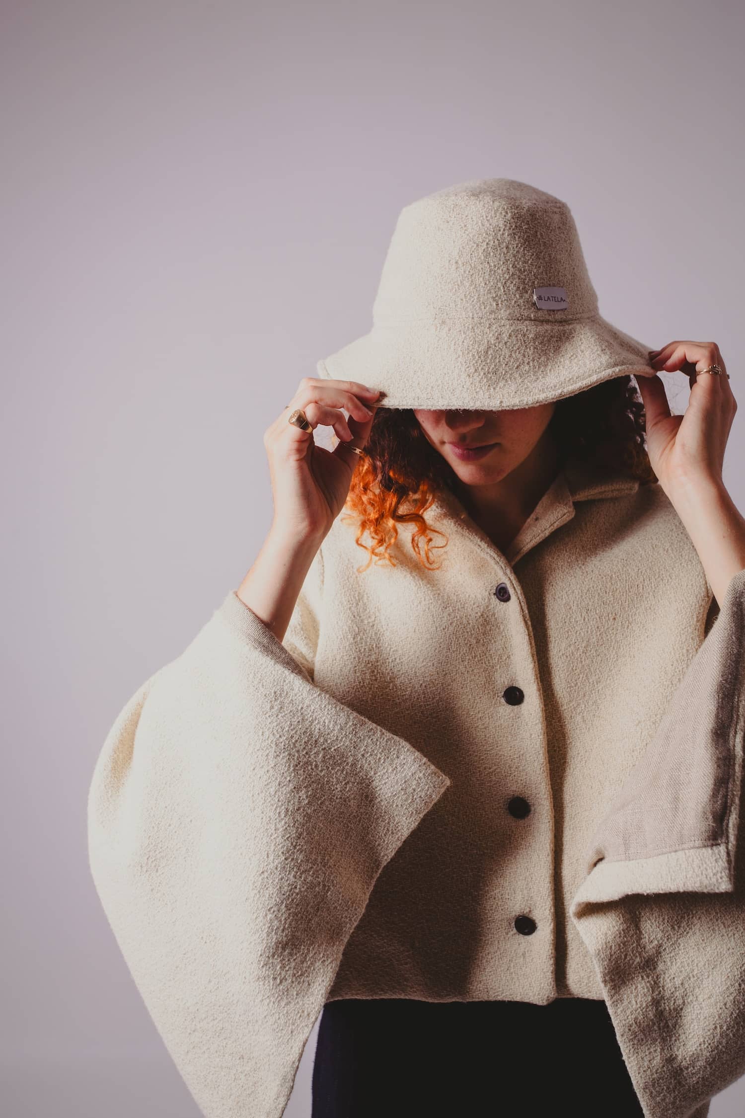 tissu bure, laine française et chanvre, blanc écru, exemple d'utilisation, vêtements, veste, mode, made in france, pyrenees, marelha